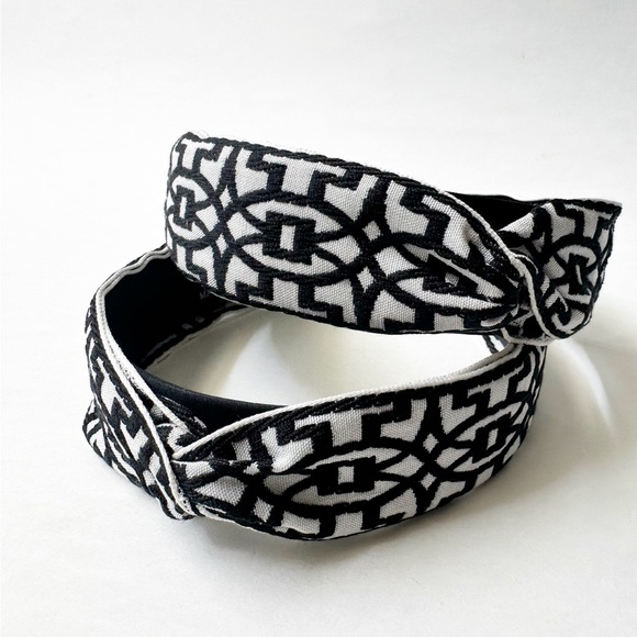 That Girl Headband - Black/White or Magenta/White Patterned Headband - Picture 3 of 10